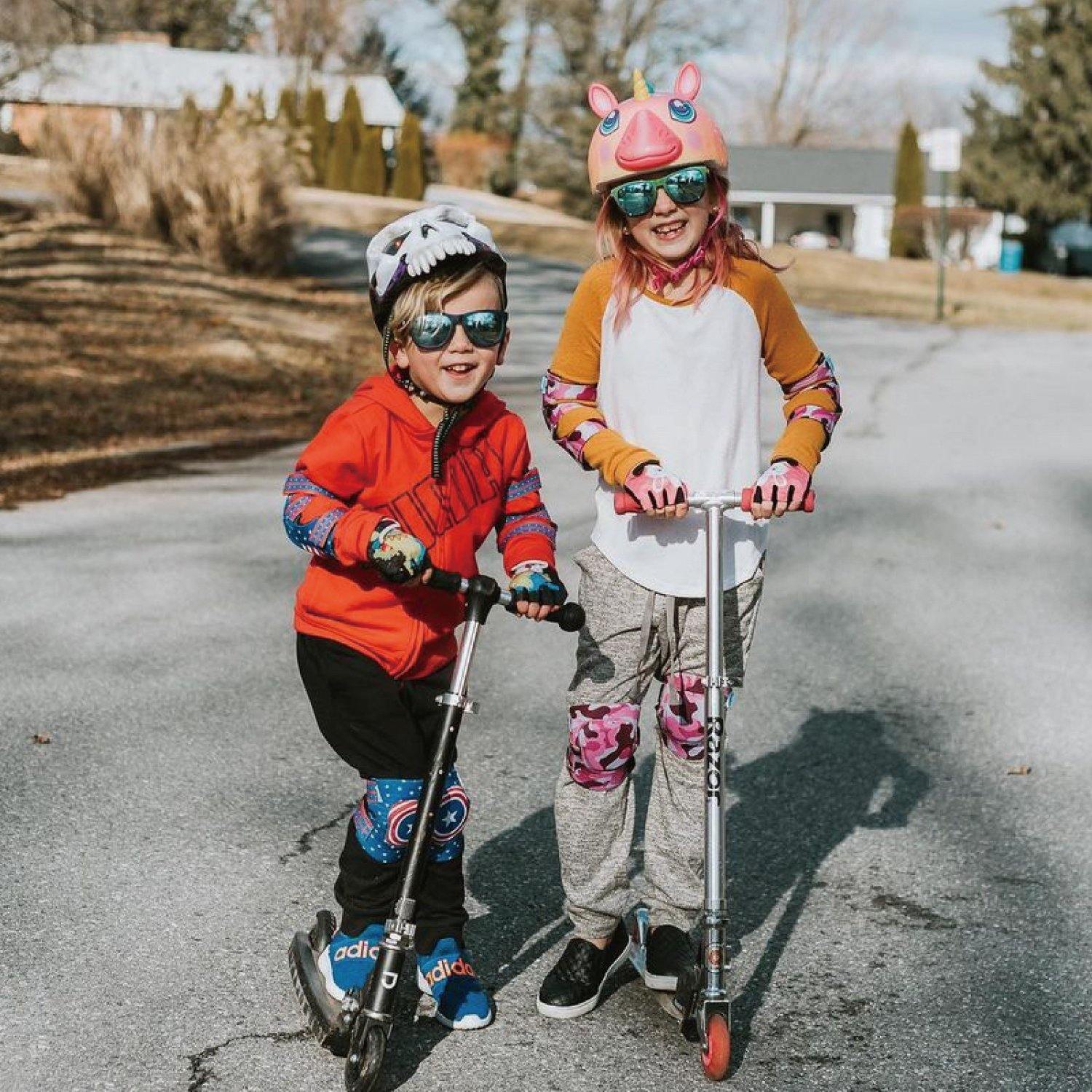 [1st Gen.] Innovative Soft Kids Elbow and Knee Pads with Bike Gloves (Captain USA) - Image 6