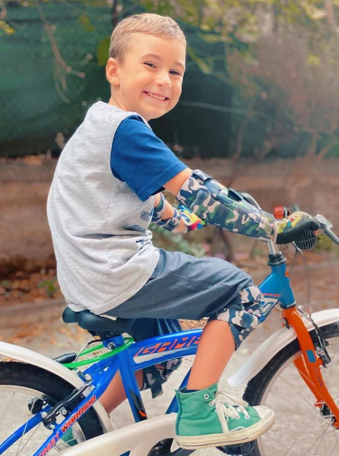 [1st Gen.] Innovative Soft Kids Elbow and Knee Pads with Bike Gloves (Olive Camouflage) - Image 6