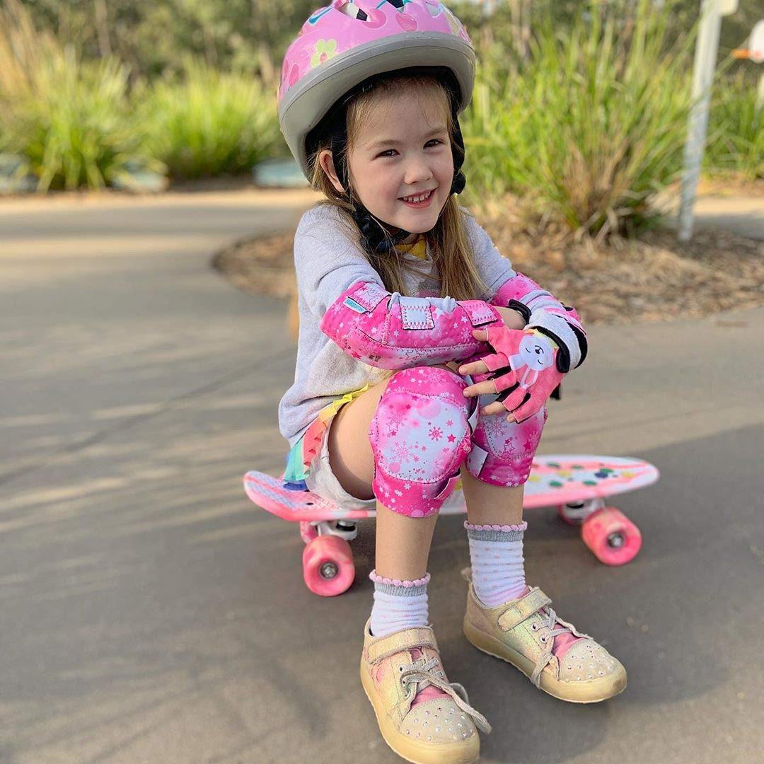 [1st Gen.] Innovative Soft Kids Elbow and Knee Pads with Bike Gloves (Pink Snowflakes) - Image 6